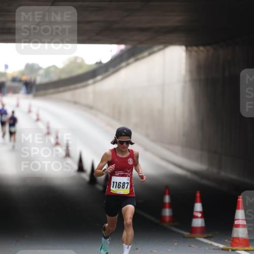 05.10.2025 - 20. swb-Marathon Bremen Michael Strokosch http://msf.ph/oto/9210020 05.10.2025 10:32:31 Laufen 11687 meine-sportfotos.de