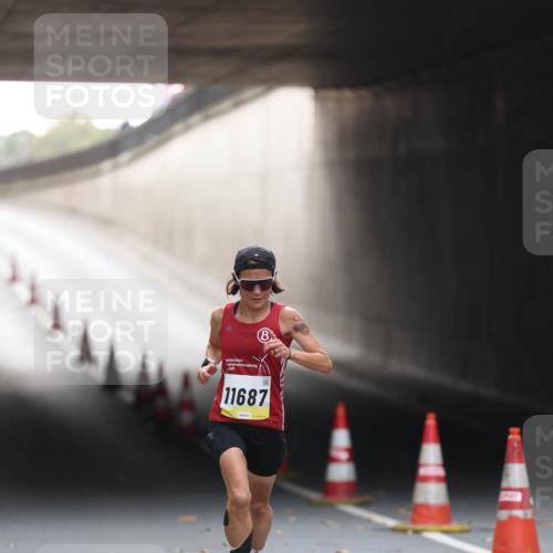 05.10.2025 - 20. swb-Marathon Bremen Michael Strokosch http://msf.ph/oto/9210023 05.10.2025 10:32:32 Laufen 11687 meine-sportfotos.de