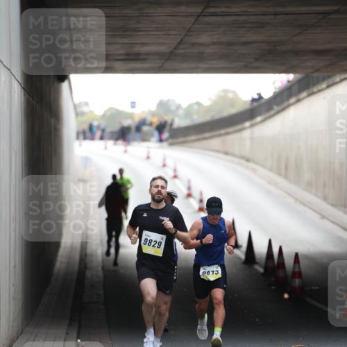 05.10.2025 - 20. swb-Marathon Bremen Michael Strokosch http://msf.ph/oto/9210035 05.10.2025 10:32:45 Laufen 9829, 0833 meine-sportfotos.de