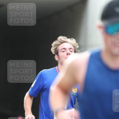 05.10.2025 - 20. swb-Marathon Bremen Michael Strokosch http://msf.ph/oto/9210050 05.10.2025 10:32:51 Laufen 0265 meine-sportfotos.de