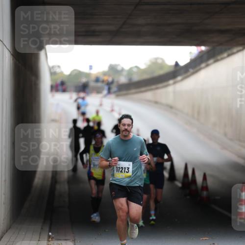 05.10.2025 - 20. swb-Marathon Bremen Michael Strokosch http://msf.ph/oto/9210086 05.10.2025 10:33:20 Laufen 11213 meine-sportfotos.de