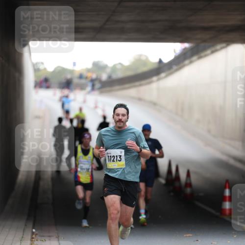 05.10.2025 - 20. swb-Marathon Bremen Michael Strokosch http://msf.ph/oto/9210088 05.10.2025 10:33:21 Laufen 11213 meine-sportfotos.de