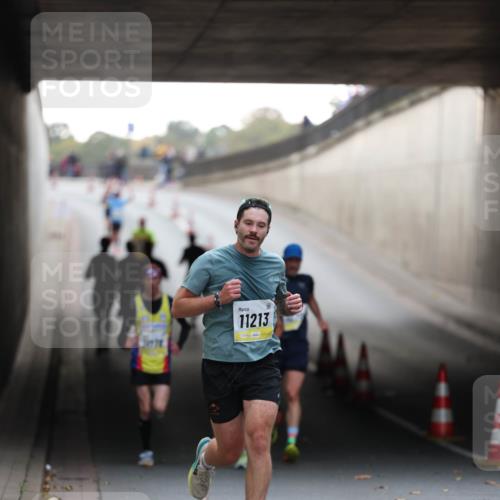 05.10.2025 - 20. swb-Marathon Bremen Michael Strokosch http://msf.ph/oto/9210089 05.10.2025 10:33:21 Laufen 11213 meine-sportfotos.de
