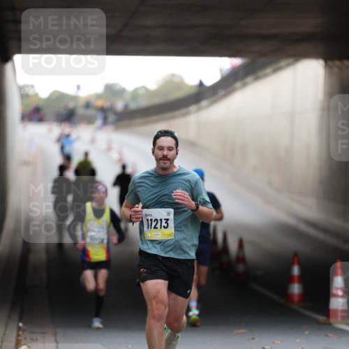 05.10.2025 - 20. swb-Marathon Bremen Michael Strokosch http://msf.ph/oto/9210090 05.10.2025 10:33:21 Laufen 11213 meine-sportfotos.de
