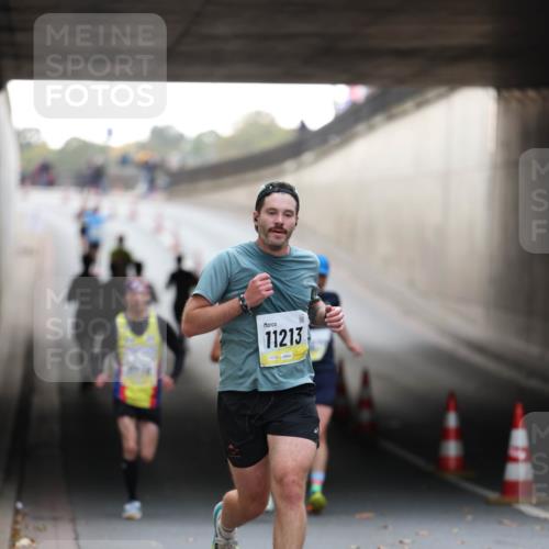 05.10.2025 - 20. swb-Marathon Bremen Michael Strokosch http://msf.ph/oto/9210091 05.10.2025 10:33:22 Laufen 11213 meine-sportfotos.de