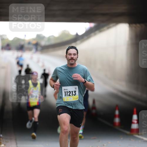 05.10.2025 - 20. swb-Marathon Bremen Michael Strokosch http://msf.ph/oto/9210092 05.10.2025 10:33:22 Laufen 11213 meine-sportfotos.de