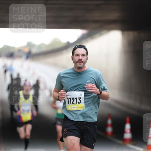 05.10.2025 - 20. swb-Marathon Bremen Michael Strokosch http://msf.ph/oto/9210095 05.10.2025 10:33:23 Laufen 11213 meine-sportfotos.de
