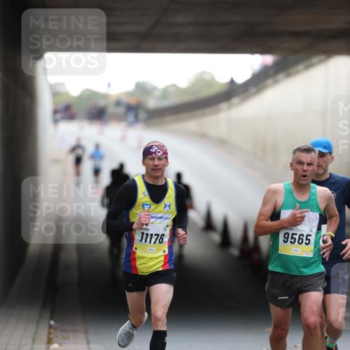 05.10.2025 - 20. swb-Marathon Bremen Michael Strokosch http://msf.ph/oto/9210101 05.10.2025 10:33:25 Laufen 11176, 9565 meine-sportfotos.de