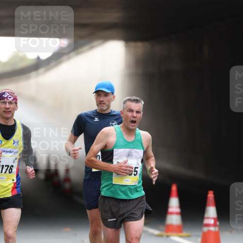 05.10.2025 - 20. swb-Marathon Bremen Michael Strokosch http://msf.ph/oto/9210103 05.10.2025 10:33:25 Laufen 55, 176 meine-sportfotos.de