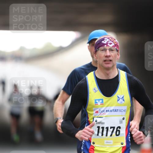 05.10.2025 - 20. swb-Marathon Bremen Michael Strokosch http://msf.ph/oto/9210110 05.10.2025 10:33:27 Laufen 11176 meine-sportfotos.de