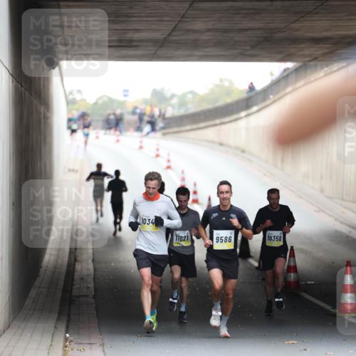 05.10.2025 - 20. swb-Marathon Bremen Michael Strokosch http://msf.ph/oto/9210112 05.10.2025 10:33:29 Laufen 1034, 11021, 9586, 10358 meine-sportfotos.de