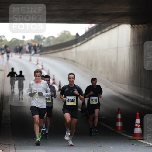05.10.2025 - 20. swb-Marathon Bremen Michael Strokosch http://msf.ph/oto/9210114 05.10.2025 10:33:29 Laufen 1034, 1021, 9586, 10358 meine-sportfotos.de