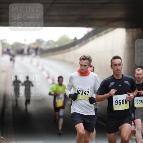 05.10.2025 - 20. swb-Marathon Bremen Michael Strokosch http://msf.ph/oto/9210123 05.10.2025 10:33:33 Laufen 10347, 9586, 1035 meine-sportfotos.de