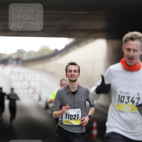 05.10.2025 - 20. swb-Marathon Bremen Michael Strokosch http://msf.ph/oto/9210126 05.10.2025 10:33:35 Laufen 11021, 10347 meine-sportfotos.de