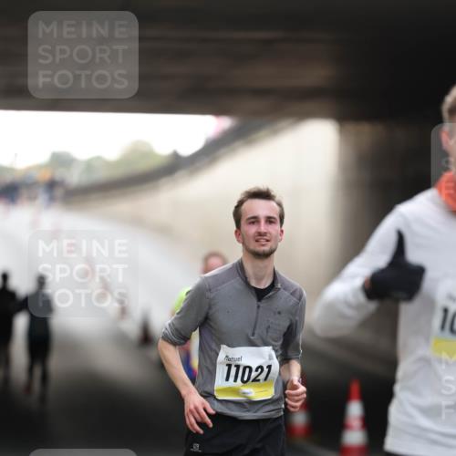 05.10.2025 - 20. swb-Marathon Bremen Michael Strokosch http://msf.ph/oto/9210127 05.10.2025 10:33:35 Laufen 11021, 10 meine-sportfotos.de