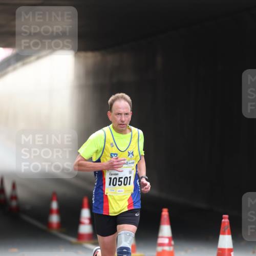 05.10.2025 - 20. swb-Marathon Bremen Michael Strokosch http://msf.ph/oto/9210134 05.10.2025 10:33:38 Laufen 10501 meine-sportfotos.de