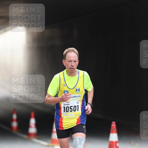 05.10.2025 - 20. swb-Marathon Bremen Michael Strokosch http://msf.ph/oto/9210136 05.10.2025 10:33:38 Laufen 10501 meine-sportfotos.de