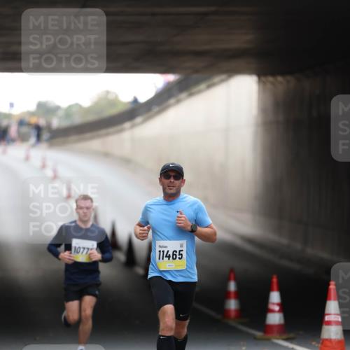 05.10.2025 - 20. swb-Marathon Bremen Michael Strokosch http://msf.ph/oto/9210142 05.10.2025 10:33:42 Laufen 11465 meine-sportfotos.de