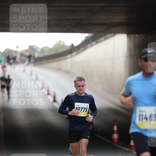 05.10.2025 - 20. swb-Marathon Bremen Michael Strokosch http://msf.ph/oto/9210147 05.10.2025 10:33:44 Laufen 10775, 11465 meine-sportfotos.de