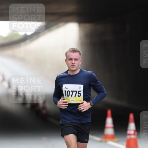 05.10.2025 - 20. swb-Marathon Bremen Michael Strokosch http://msf.ph/oto/9210153 05.10.2025 10:33:46 Laufen 10775 meine-sportfotos.de