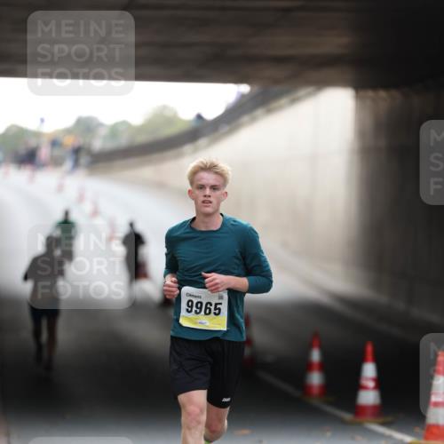 05.10.2025 - 20. swb-Marathon Bremen Michael Strokosch http://msf.ph/oto/9210172 05.10.2025 10:34:02 Laufen 9965 meine-sportfotos.de