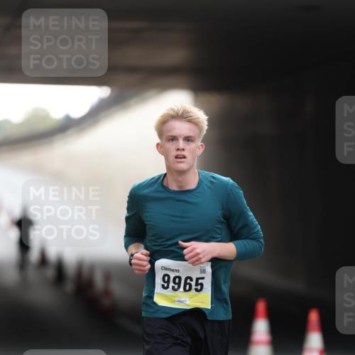 05.10.2025 - 20. swb-Marathon Bremen Michael Strokosch http://msf.ph/oto/9210178 05.10.2025 10:34:04 Laufen 9965 meine-sportfotos.de