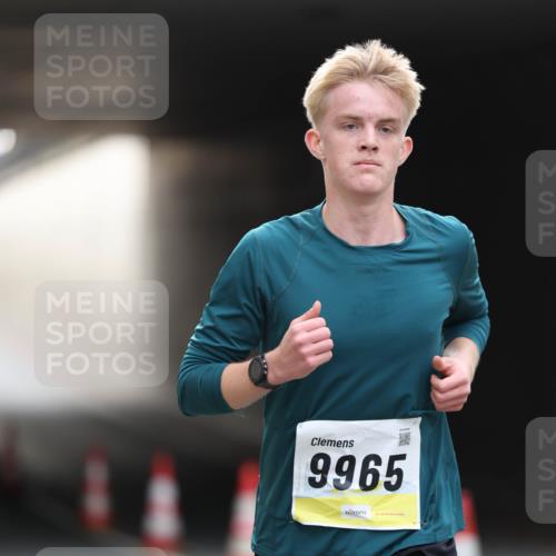 05.10.2025 - 20. swb-Marathon Bremen Michael Strokosch http://msf.ph/oto/9210182 05.10.2025 10:34:05 Laufen 9965 meine-sportfotos.de