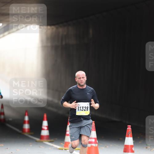 05.10.2025 - 20. swb-Marathon Bremen Michael Strokosch http://msf.ph/oto/9210199 05.10.2025 10:34:14 Laufen 11328 meine-sportfotos.de