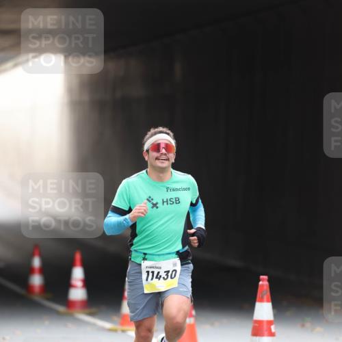 05.10.2025 - 20. swb-Marathon Bremen Michael Strokosch http://msf.ph/oto/9210213 05.10.2025 10:34:18 Laufen 11430 meine-sportfotos.de