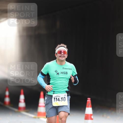 05.10.2025 - 20. swb-Marathon Bremen Michael Strokosch http://msf.ph/oto/9210214 05.10.2025 10:34:18 Laufen 11430 meine-sportfotos.de