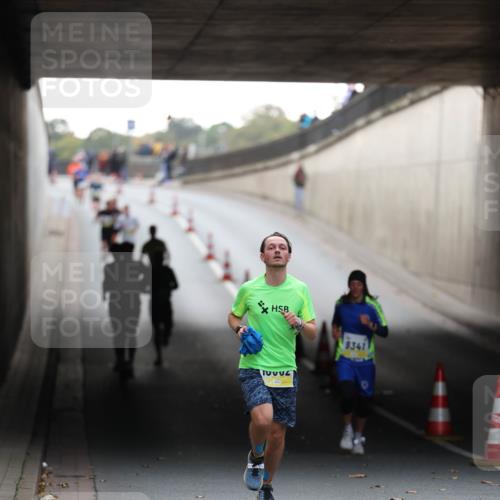05.10.2025 - 20. swb-Marathon Bremen Michael Strokosch http://msf.ph/oto/9210223 05.10.2025 10:34:36 Laufen 9341 meine-sportfotos.de