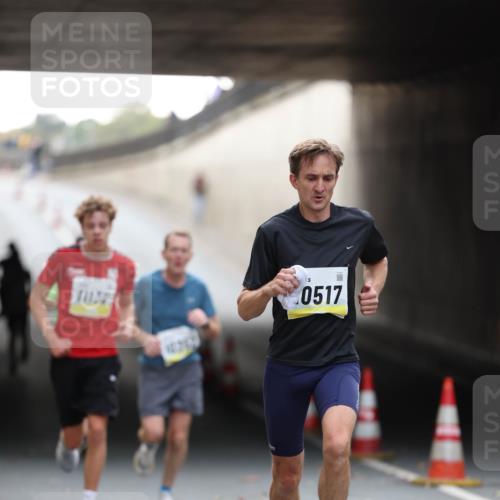 05.10.2025 - 20. swb-Marathon Bremen Michael Strokosch http://msf.ph/oto/9210244 05.10.2025 10:34:46 Laufen 0517, 11132 meine-sportfotos.de