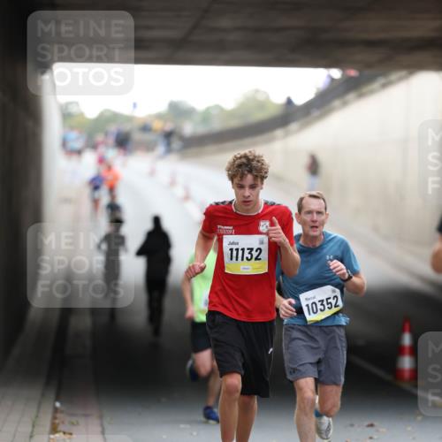 05.10.2025 - 20. swb-Marathon Bremen Michael Strokosch http://msf.ph/oto/9210245 05.10.2025 10:34:47 Laufen 11132, 10352 meine-sportfotos.de