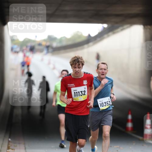 05.10.2025 - 20. swb-Marathon Bremen Michael Strokosch http://msf.ph/oto/9210246 05.10.2025 10:34:47 Laufen 11132, 10352 meine-sportfotos.de