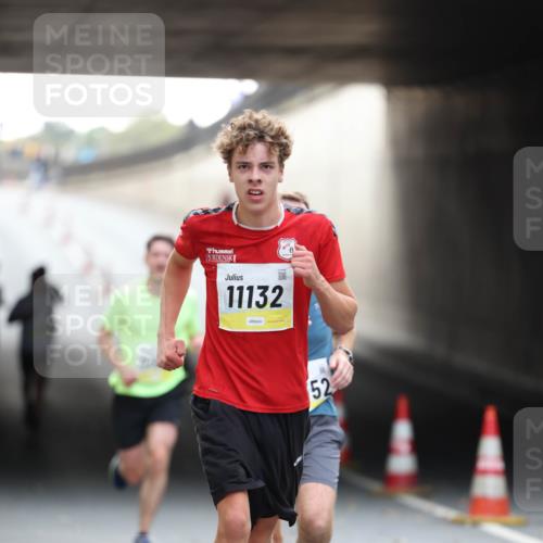 05.10.2025 - 20. swb-Marathon Bremen Michael Strokosch http://msf.ph/oto/9210251 05.10.2025 10:34:48 Laufen 20, 11132, 52 meine-sportfotos.de