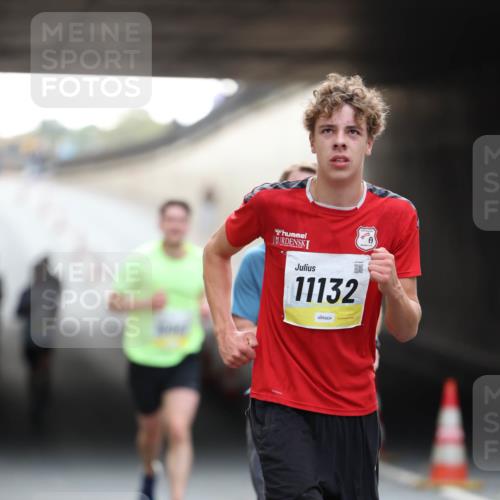 05.10.2025 - 20. swb-Marathon Bremen Michael Strokosch http://msf.ph/oto/9210254 05.10.2025 10:34:49 Laufen 11132 meine-sportfotos.de