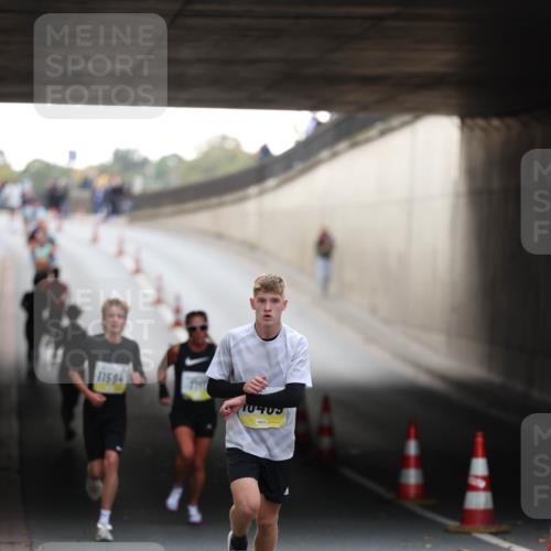 05.10.2025 - 20. swb-Marathon Bremen Michael Strokosch http://msf.ph/oto/9210263 05.10.2025 10:34:54 Laufen 11594, 10403 meine-sportfotos.de