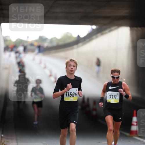 05.10.2025 - 20. swb-Marathon Bremen Michael Strokosch http://msf.ph/oto/9210274 05.10.2025 10:34:57 Laufen 11594, 7111 meine-sportfotos.de
