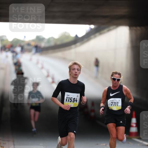05.10.2025 - 20. swb-Marathon Bremen Michael Strokosch http://msf.ph/oto/9210275 05.10.2025 10:34:58 Laufen 11594, 7111 meine-sportfotos.de