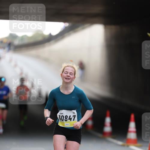05.10.2025 - 20. swb-Marathon Bremen Michael Strokosch http://msf.ph/oto/9210289 05.10.2025 10:35:03 Laufen 10847 meine-sportfotos.de