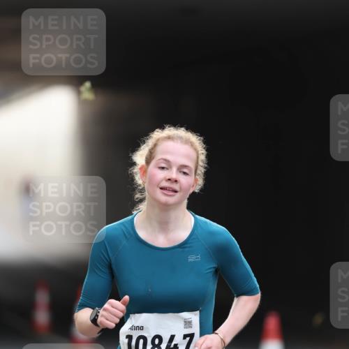 05.10.2025 - 20. swb-Marathon Bremen Michael Strokosch http://msf.ph/oto/9210294 05.10.2025 10:35:05 Laufen 10847 meine-sportfotos.de