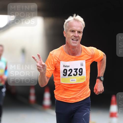 05.10.2025 - 20. swb-Marathon Bremen Michael Strokosch http://msf.ph/oto/9210310 05.10.2025 10:35:13 Laufen 9239 meine-sportfotos.de