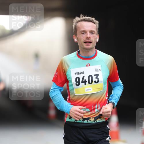 05.10.2025 - 20. swb-Marathon Bremen Michael Strokosch http://msf.ph/oto/9210318 05.10.2025 10:35:15 Laufen 9403, 5 meine-sportfotos.de