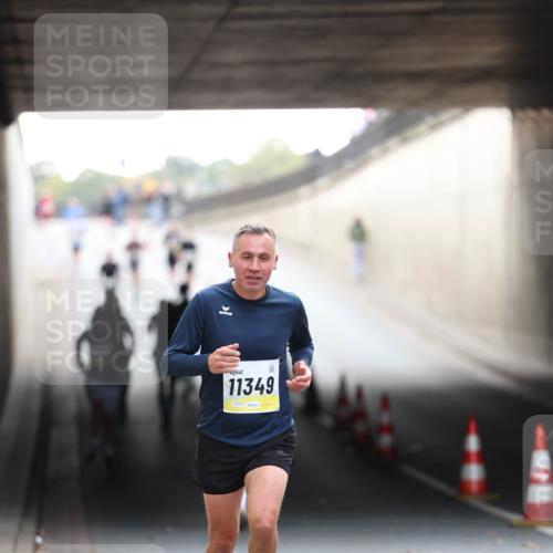 05.10.2025 - 20. swb-Marathon Bremen Michael Strokosch http://msf.ph/oto/9210340 05.10.2025 10:35:27 Laufen 11349 meine-sportfotos.de