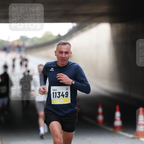 05.10.2025 - 20. swb-Marathon Bremen Michael Strokosch http://msf.ph/oto/9210344 05.10.2025 10:35:28 Laufen 11349, 02218 meine-sportfotos.de