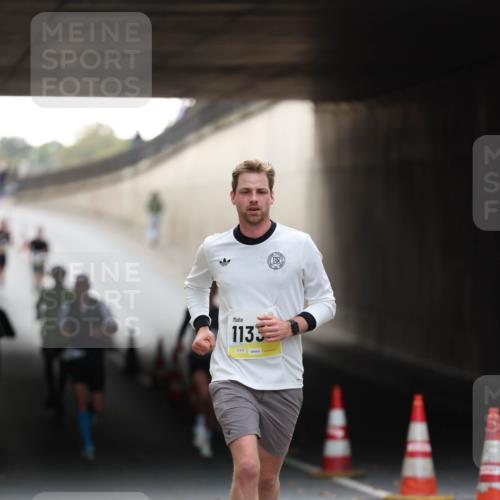 05.10.2025 - 20. swb-Marathon Bremen Michael Strokosch http://msf.ph/oto/9210347 05.10.2025 10:35:31 Laufen 1133, 01976 meine-sportfotos.de