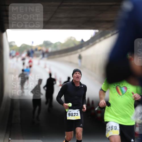 05.10.2025 - 20. swb-Marathon Bremen Michael Strokosch http://msf.ph/oto/9210369 05.10.2025 10:35:39 Laufen 9922, 28, 189 meine-sportfotos.de