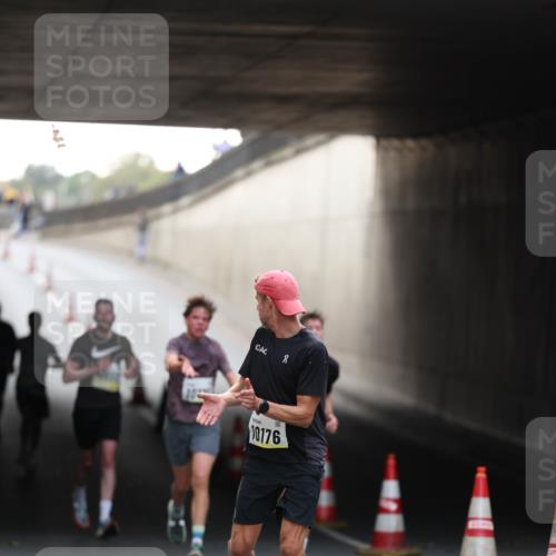 05.10.2025 - 20. swb-Marathon Bremen Michael Strokosch http://msf.ph/oto/9210379 05.10.2025 10:35:46 Laufen 10176 meine-sportfotos.de