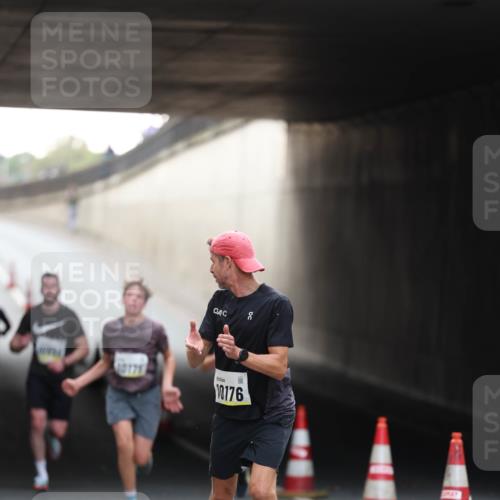 05.10.2025 - 20. swb-Marathon Bremen Michael Strokosch http://msf.ph/oto/9210381 05.10.2025 10:35:47 Laufen 10176 meine-sportfotos.de