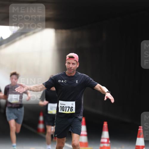 05.10.2025 - 20. swb-Marathon Bremen Michael Strokosch http://msf.ph/oto/9210384 05.10.2025 10:35:48 Laufen 10176 meine-sportfotos.de